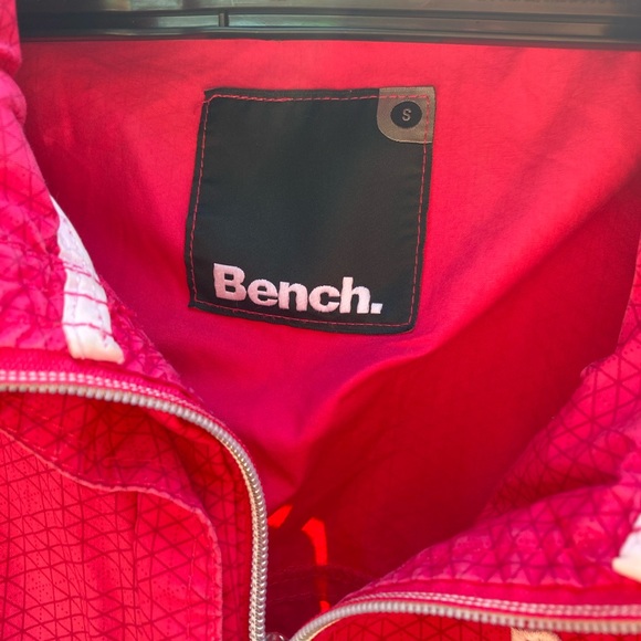 Bench | Coat - Picture 3 of 4